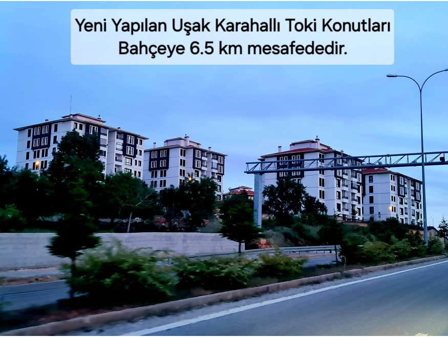 Uşak Karahallı Kavaklı Köyü İçinde 1.501 m2 Bakımlı Harika Ceviz ve Meyve Bahçesi. İlan Açıklamasını Okuyarak Arayınız.